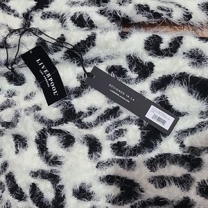 Soft Liverpool Eyelash Sweater Leopard Print White and Black - Size Large Women